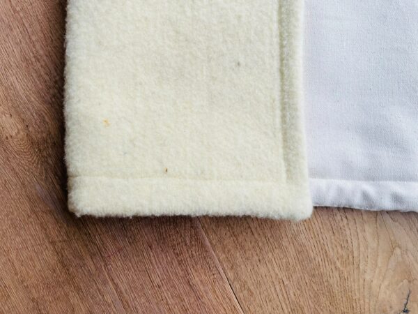 WhatsApp Image 2026-10-07 at 16.11.04 Couverture pour chien en coton et laine de mouton – Naturelle, thermorégulatrice et biodégradable | MOG